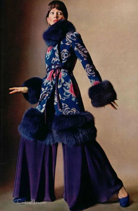 Christian Dior, 1970 Not posting this cause I like it. But because What were they thinking in the 70's? Dior History, 1970 Fashion, Dior Coat, Harry Clarke, Fashion 1970s, Fashion 70s, 70s Inspired Fashion, Christie Brinkley, Seventies Fashion