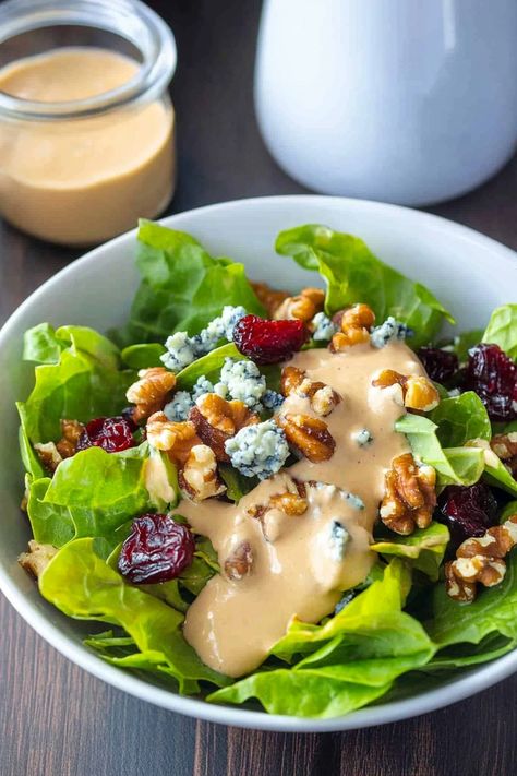 Tasty Christmas Cranberry Walnut Salad Blue Cheese Vinaigrette, Cranberry Walnut Salad, Christmas Cranberry, Cheese Alternative, Cranberry Salad, Cranberry Cheese, Walnut Salad, Dried Cherries, Goji Berries