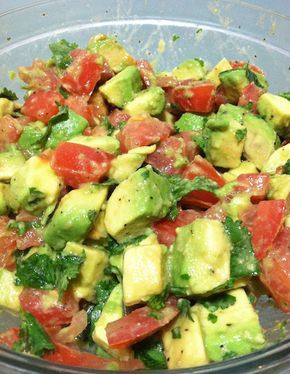 Avocado Tomato Salad. So easy, quick, healthy and good! -I've only been making this salad for how many years?! Quick Foods, Avocado And Tomato, Vegan Potluck, Vegan Coleslaw, Tomato Recipe, Avocado Dessert, Tomato Salad Recipes, Avocado Tomato Salad, Avocado Salad Recipes