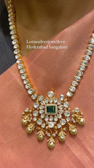 Lotus Silver Jewellery offical on Instagram Victorian Haram, Lotus Silver Jewellery, Polki Tops, Rani Haram, Big Earrings Gold, Pretty Gold Necklaces, Gold Ideas, Simple Necklaces, Bridal Jewelry Sets Brides