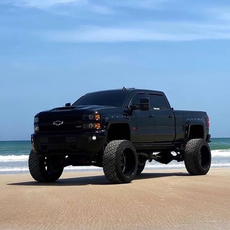 Black Chevy Silverado Lifted, Jacked Up Gmc Trucks, 2009 Chevy Silverado 1500 Custom, Gmc Denali 2500 Hd Lifted, Big Lifted Trucks, Lifted Hummer, Jacked Up Trucks Chevy, Chevy Duramax Diesel, Chevy Trucks Lifted