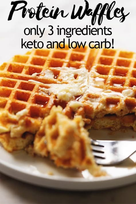 These actually crispy low carb and keto waffles are packed with protein. Use your favorite whey protein powder, eggs, water, and baking powder to make these delicious and healthy protein waffles. #protein #proteinpowder #waffles #healthyrecipes #healthyeating #breakfastrecipes Protein Recipes Breakfast, Waffles Protein, Crispy Waffles, Keto Waffles, Low Carb Waffles, Keto Chaffles, Keto Protein, Desayuno Keto, Protein Waffles