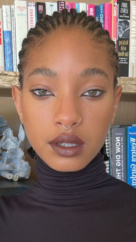 Septum Piercing And Nose Piercing, Closed Septum Piercing, Ethereal Makeup Black Women, Willow Smith Style, Makeup Alternative Grunge, Ethereal Black Women, Earring Placement, Hair Salon Ideas, Cute Nose Piercings