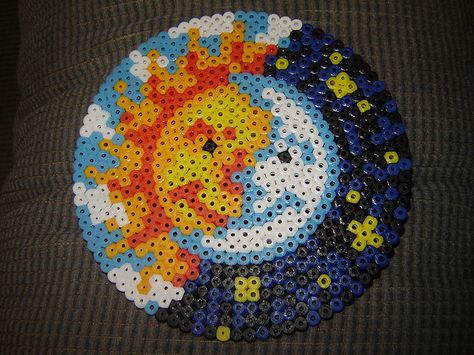 Perler bead sun and moon | Flickr - Photo Sharing! Perler Bead Designs, Hama Art, Hamma Beads Ideas, Melty Bead Patterns, Art Perle, Beads Design, Hama Beads Design, Hama Bead, Perler Crafts