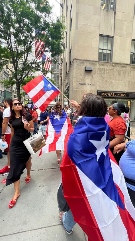 Dominican Wallpaper, Puerto Rican Wallpaper, Boricua Aesthetic, Puerto Rican Aesthetic, Dominican Parade, Puerto Rico Aesthetic, Puerto Rican Parade, Puerto Rico Clothing, White Latina