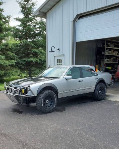 Prerunner Car Build - Lifted 1998 Mercedes E430 aka Mersleezy - offroadium.com Lifted Subaru, Trek Mountain Bike, Mercedes Interior, Off Road Bumpers, Big Toys, Pre Runner, Motorcycle Types, Overland Vehicles, Lifted Cars