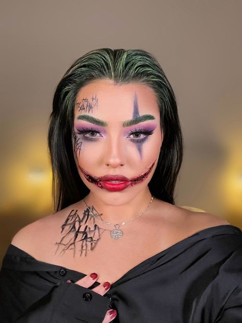 Halloween Makeup Joker, Joker Halloween Makeup, Halloween Joker, Joker Halloween, Joker Makeup, Classy Halloween Costumes, Face Painting Halloween, Halloween Makeup Easy, Halloween Costumes Makeup