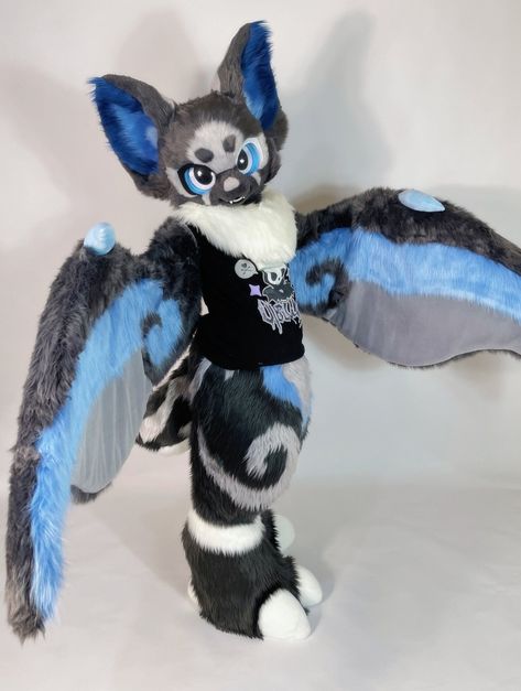 Bat Fursuit, Bat Fursona, Fursuit Inspiration, Heart Vs Brain, Fursuit Ideas, Animal Costumes, Cute Bat, Character Home, Cute Costumes