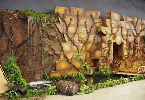 temple walls Legends Of The Hidden Temple, Jungle Theme Decorations, Lifeway Vbs, Jungle Temple, Jungle Decorations, Jungle Decor, Jungle Room, Vbs Ideas, Vbs Crafts