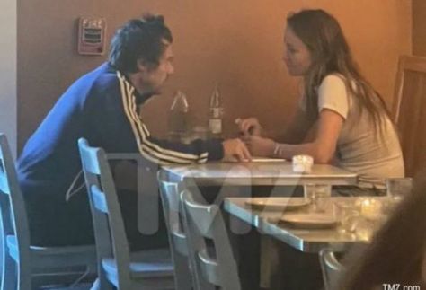 Harry Styles Casual, Harry And Olivia, Harry Styles And Olivia Wilde, Harry Styles Girlfriend, Kendall Jenner Outfits Casual, Harry Styles Update, Streets Of New York, Casual Date Night, Harry Styles Pictures