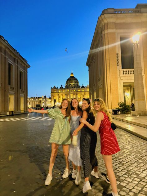 study abroad College Abroad Aesthetic, Semester Abroad Aesthetic, Study Abroad In Italy, Moving Abroad Aesthetic, Living Abroad Aesthetic, Italy Study Abroad, Study Abroad Florence, Study Abroad Aesthetic, Study Abroad Europe