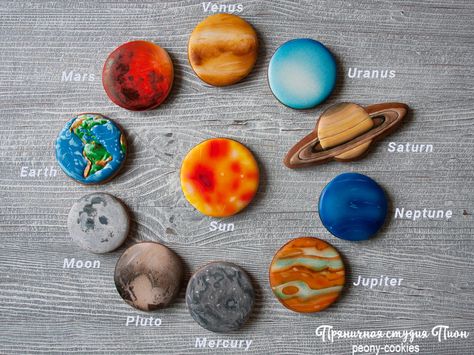 Cookie Solar System by Peony cookies Solar System Cookies, Space Biscuits, Solar System Food Ideas, Solar System Cookies Decorated, Saturn Cookies, Planet Cupcakes, Clay Solar System, Solar System Cakes For Kids, Space Cookies Decorated