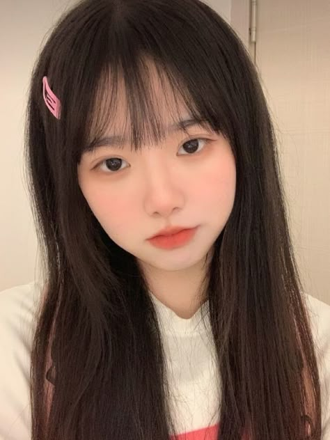 Japanese Bangs, Soft Wispy Bangs, Bang Cut, Korean Bangs Hairstyle, Chinese Bangs, Korean Bangs, Korea Girl, Hair Style Korea, Bangs For Round Face