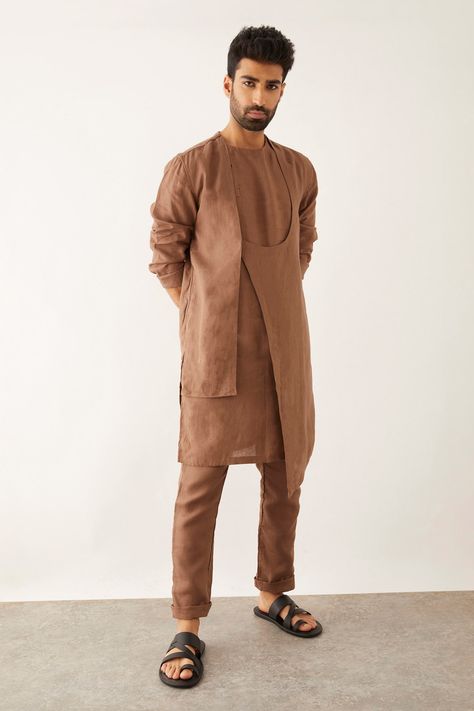 Shop for these amazing collections of Brown 100% Linen Solid Yam Round Neck Kurta For Men by Son of A Noble Snob online at Aza Fashions. Angrakha Style Kurta, Boys Shirts Style, Mens Kaftan, Embroidery Shirt Men, Stylish Boy Clothes, Indian Wedding Clothes For Men, Mens Indian Wear, Boys Kurta Design, Wedding Kurta For Men