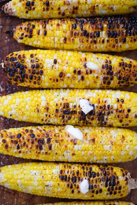 charred corn on the cob up close. Cheesy Corn Dip, Cheesy Corn, Fried Corn, Corn Dip, Creamy Corn, Ears Of Corn, Corn On Cob, Corn Recipes, Corn Salads