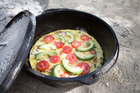 How to Make Delicious Dutch Oven Veggie Frittata | OARS Oven Frittata, Veggie Frittata Recipes, Dutch Oven Camping Recipes, Veggie Frittata, Dutch Oven Camping, Camping Breakfast, Frittata Recipe, Dutch Oven Recipes, Frittata Recipes