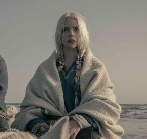 Gwayne Hightower, Targaryen Women, The Northman, Targaryen Aesthetic, Travis Fimmel, Anya Taylor Joy, House Of Dragons, Fantasy Fashion, Historical Fashion