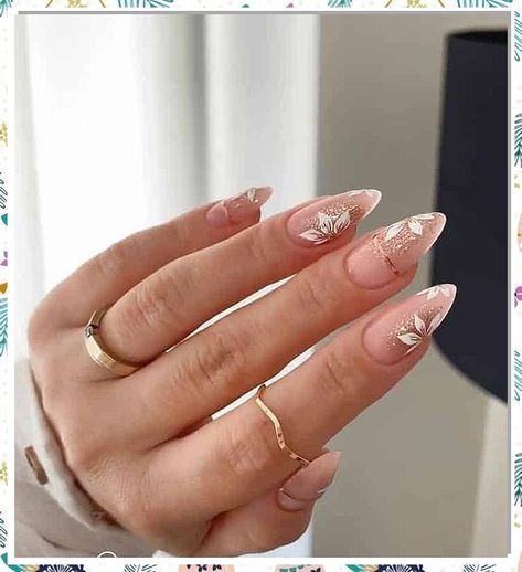 Looking for some adorable nail ideas for spring? Check out these cute short spring nails that will have you feeling fresh and stylish all season long! From pastel hues to floral designs, these nail inspirations will help you rock the perfect spring look. Try them out and get ready to slay this season! Neutral Pink Nails Design, Jan Nails, Holloween Nails, Unghie Sfumate, Subtle Nails, Edgy Nails, Glamour Nails, Classy Acrylic Nails, Thanksgiving Nails