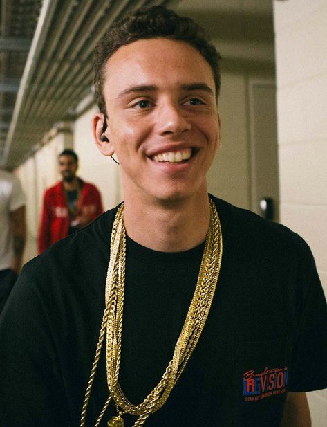 Logic's last 'Young Sinatra' album educational, inspirational Robert Bryson Hall, Logic Rapper, Young Sinatra, Alessia Cara, Hip Hop And R&b, American Rappers, Reality Tv Shows, Hip Hop Rap, Khalid