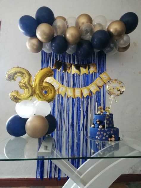 Alcohol Birthday Cake, Balloon Decorations Diy Tutorials, Smash Cake First Birthday, Cake First Birthday, Boyfriends Birthday Ideas, Cake Smash Cake, Surprise Birthday Decorations, Birthday Man, Birthday Decorations At Home