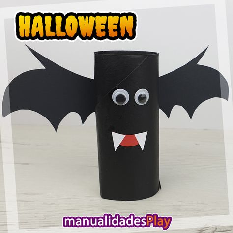 Comenzamos Halloween con este murciélago con rollos de papel higíenico. Es una de las manualidades más fáciles para Halloween que puede hacer los peques. Además, con su murciélago hecho por ellos quedarán encantados. How To Make Ghosts, Simple Characters, Roll Craft, Toilet Roll Craft, Make Halloween, Adornos Halloween, Halloween Village, Ready For Halloween, White Gel Pen