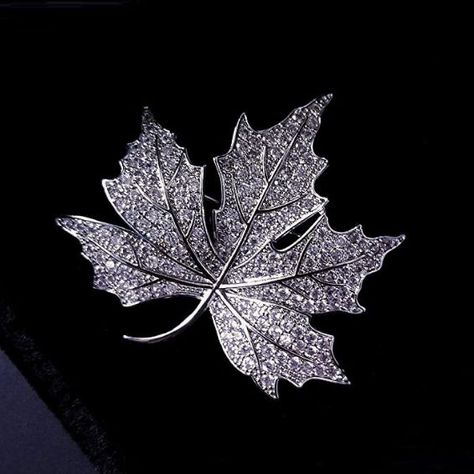 Maple Leaf Jewelry, Maple Jewelry, Ornate Jewelry, Canadian Maple Leaf, Flower Model, Queen Jewelry, Crystal Pattern, Art Deco Brooch, Rhinestone Material