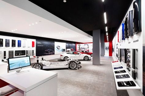 Tesla Office, Tesla Showroom, Car Showroom Design, Tesla Models, Garage Design Interior, Green Cars, Office Photos, Car Automotive, Open Space Office