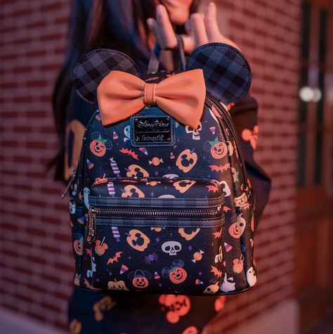 2021 disney halloween merchandise loungefly backpack - AllEars.Net Chain Decorations, Minnie Mouse Backpack, Loungefly Backpack, Acrylic Keyring, Classic Characters, Disney Loungefly, Minnie Mouse Halloween, Loungefly Bag, Disney Food Blog