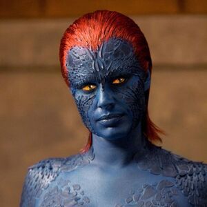 Rebecca Romijn Mystique, Jennifer Lawrence X Men, Mystique Xmen, Mystique Art, Mystique Marvel, Xmen Movie, Professor Xavier, Rebecca Romijn, Movie Makeup