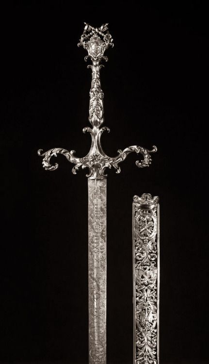 Fantasy Dagger, Knife Aesthetic, Pretty Knives, Yennefer Of Vengerberg, Fantasy Life, Royal Aesthetic, Cool Swords, Cool Knives, Red Queen