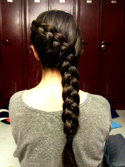 Katniss braid Katniss Everdeen Hair, Marvel Hairstyles, Katniss Everdeen Braid, Hunger Games Hair, Katniss Braid, Dutch Braids, Braided Cornrow Hairstyles, Hairstyle Tutorial, Katniss Everdeen