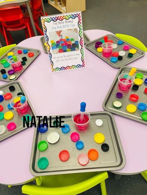 Preschool Art Provocations, Toddler Tabletop Activities, Preschool Open Ended Activities, Super Duper You Eyfs Activities, Preschool Center Ideas, Preschool Provocations, Toddler Fine Motor Activities, Creative Curriculum Preschool, Preschool Fine Motor Skills