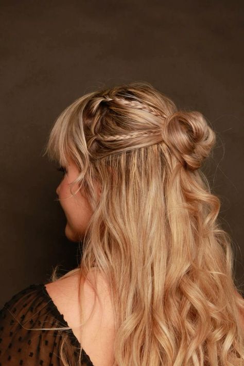 Bridesmaid Hair Wavy Half Up, Braids Into A Half Up Half Down, Hair Down Bun On Top Half Up, Homecoming Half Up Half Down, Fall Wedding Hairstyles Bridesmaid Short Hair, Half Up Wavy Hairstyles Short Hair, Fringe Half Up Half Down, Half Up Half Down Braid Short Hair, Hair Wedding Guest Half Up#EasyHomecomingHairstyles #HocoHairstylesForLongHair #MediumLengthHocoHairstyles Bridesmaid Hair Wavy Half Up, Hair Wedding Guest Half Up, Simple Half Back Hairstyles, Messy Braid Half Up Half Down, Half Up Wavy Hairstyles Wedding, Half Up Bun With Braid, Half Up Half Down Wedding Hair With Fringe, Hoco Hairstyles For Shoulder Length Hair, Half Up Knot Long Hair