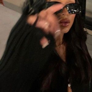 R&b Vibes Aesthetic, Banks Devils Night, R&b Aesthetic, Devils Night, Penelope Douglas, Instagram Photo Ideas, S Aesthetic, Dark Feminine Aesthetic, Feminine Aesthetic