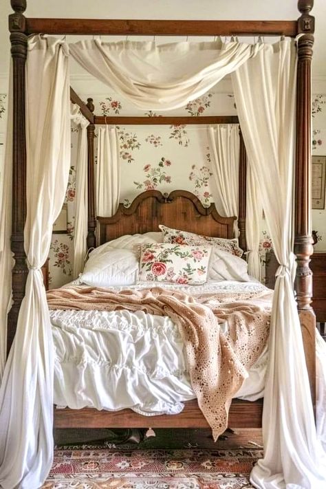 Bedroom Four Poster Bed, English Cottage Core, 4 Post Bed, Cottage Core Bedroom, Post Bed, Four Poster Bed, Cottage Bedroom, Beautiful Rooms, Four Poster