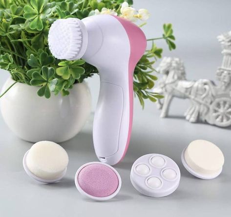 Give yourself that 10/10 feeling with this 5-in-1 facial cleansing brush. Best Facial Cleansing Brush, Electric Facial Cleanser, Face Wash Brush, Face Brush Cleansing, Dry Flaky Skin, Pore Cleanser, Anti Aging Wrinkles, Cleansing Face, Facial Cleansing Brush