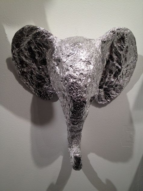 Aluminum foil sculpture (Elephunk) Tin Foil Art Sculpture, Tin Foil Sculptures For Kids, Foil Sculptures, Foil Animal Sculptures, Elephant Clay, Pal Tiya, Foil Figure Sculpture, Welded Elephant Metal Art, Craft Paper Flowers