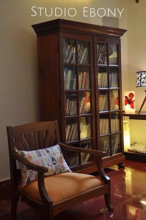 Bookshelves Indian, Indian Home Library, Vintage Wooden Shelf, Bengali House, Dining Cabinets, Bookshelf Designs, Classic House Interior Design, Colonial Interior Design, Wooden Wardrobe Design