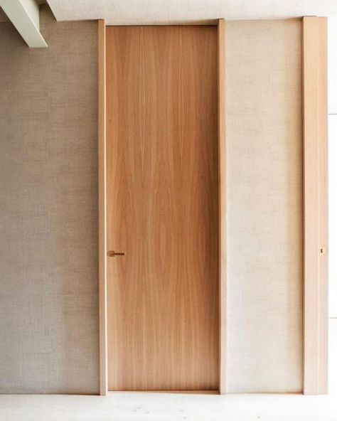 Full Height Pocket Door, Full Height Internal Doors, Internal Door Ideas, Pocket Door Detail, Corridor Door, Full Height Door, Hallway Renovation, Contemporary Internal Doors, Architrave Door