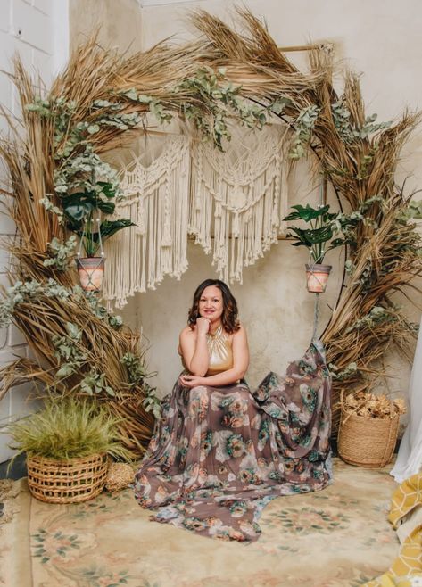 Boho Set Up Photoshoot, Boho Birthday Set Up, Boho Photo Booth, Stage Decoration Ideas, Boho Photo Backdrops, Boho Backdrop Ideas, Ruangan Studio, Boho Wedding Backdrop, Photography Studio Decor