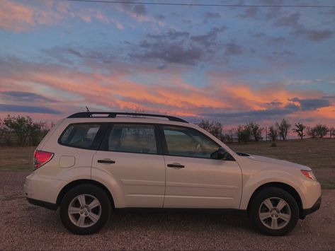 Subaru Forester White, 2012 Subaru Forester, White Subaru Forester, 2010 Subaru Forester, Cars With Sunroof, Aesthetic Car Exterior, Subaru Car Aesthetic, Subaru Forester Aesthetic, Subaru Outback Aesthetic