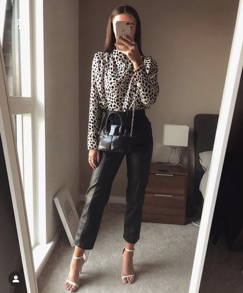 Leather Work Pants, Business Casual Outfits Leather Pants, Leather Pants And Shirt Outfit, Whatemwore Winter, Formal Leather Pants Outfit, Leather Pants Outfit Formal, Leather Pants Professional Work Outfits, Leather Pants Formal Outfit, Business Casual Leather Pants