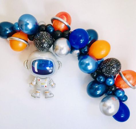 Space Balloon Garland, Outer Space Facts, Astronaut Balloon, Happy Birthday B, Outer Space Crafts, Space Party Decorations, Space Crafts For Kids, Galaxy Party, Astronaut Party