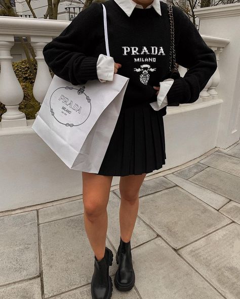 Prada Outfits, Crew Neck Sweater Outfit, Prada Aesthetic, Bodysuit Tops, Fits Aesthetic, Event Outfit, Classy Casual Outfits, Dolce E Gabbana