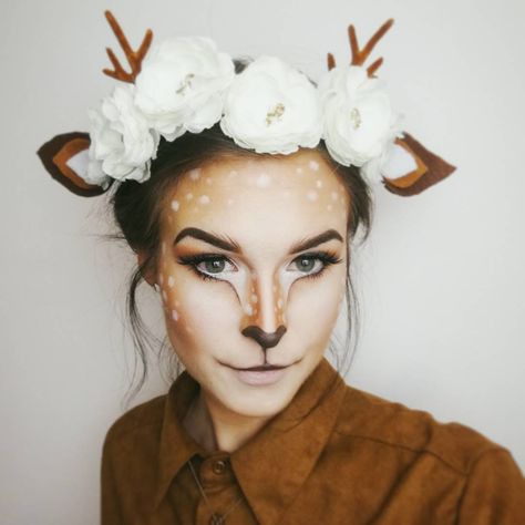 Lots of inspiration, diy & makeup tutorials and all accessories you need to create your own DIY Deer Costume for Halloween. Diy Deer Costume, Nem Halloween Makeup, Deer Costume Makeup, Bambi Costume, Bambi Makeup, Deer Halloween Costumes, Deer Halloween, Maquillage Halloween Simple, Makeup Zombie