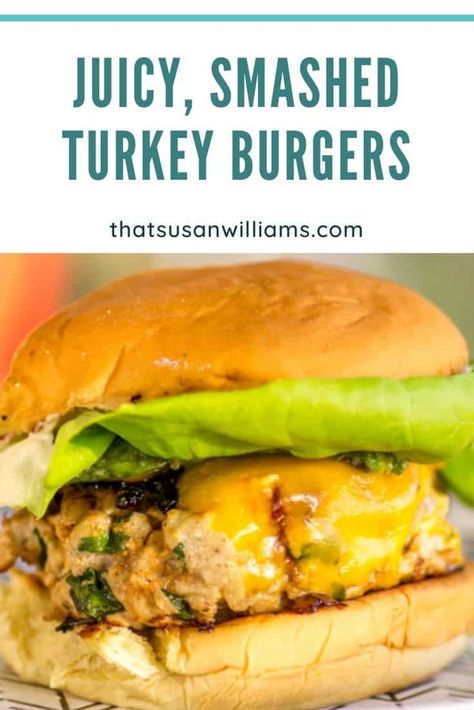 Nobody wants a dry burger! Try this recipe for Juicy Smashed Turkey Burgers with Cheddar and Parsley : a few extra ingredients bring juiciness and flavor to what could have been the taste of dry sadness. #turkey #wildturkey #turkeyburger #smashedburger #juicy Smashed Turkey Burger Recipes, Smashed Turkey Burger, Turkey Burger Recipes Healthy, Turkey Ground, Best Turkey Burgers, Smash Burger Recipe, Packed Meals, Grilled Turkey Burgers, Ground Recipes