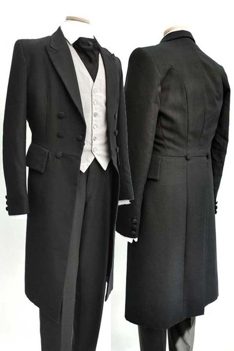 1800s Suit Men, Victorian Suit Mens, Moody Spurgeon, Victorian Mens Fashion, Suit Double Breasted, Gaun Abad Pertengahan, Black Frock, Magical Creature, Chapter 33