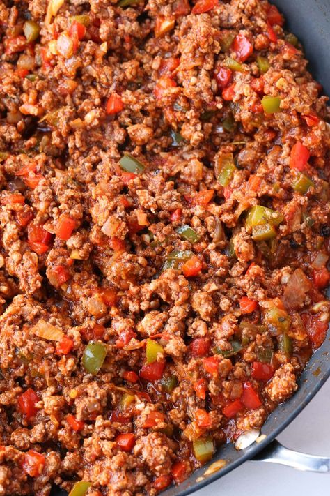 Italian Sloppy Joes are an easy dinner recipe that everyone loves! An Italian twist to a sloppy joe with peppers, onions and melted cheese! Sloppy Joe Melt, Italian Sloppy Joes Pioneer Woman, Spicy Sloppy Joe Recipe Pioneer Woman, Sloppy Joe With Tomato Soup, Sloppy Joe Recipe With Tomato Soup, Italian Sloppy Joes, Manwhich Sloppy Joes, Ground Pork Recipes, Sloppy Joes Recipe