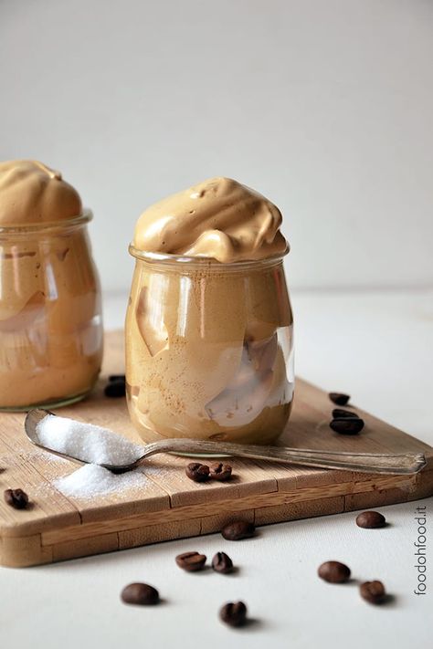 Magic whipped coffee cream - 3 ingredients, no eggs, no dairy Italian Cafe Crema, Cafe Crema Recipe, Crema Recipe, Coffee Yogurt, Coffee Mousse, Dark Chocolate Cupcakes, Cafe Creme, Whipped Coffee, Coffee Treats