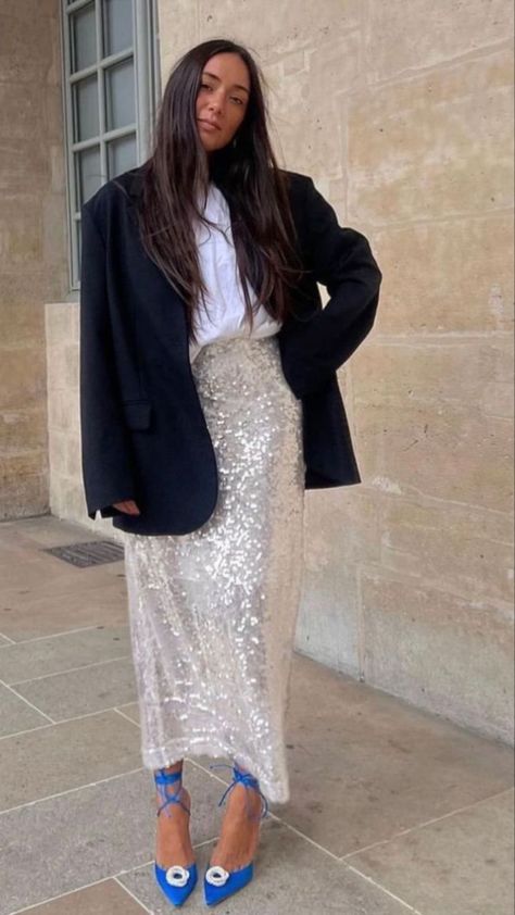 White Sequin Skirt Outfit, Cool Wedding Guest Outfit, Long Sequin Skirt Outfit, Sequins Skirt Outfit, Sparkle Skirt Outfit, Sequin Pants Outfit, Anthropologie Outfits, Sequin Skirt Outfit, Skirt Outfit Fall